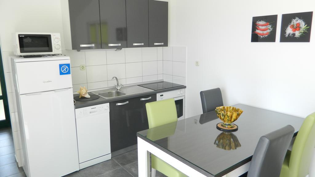 Apartmani Marinovic Подгора Екстериор снимка